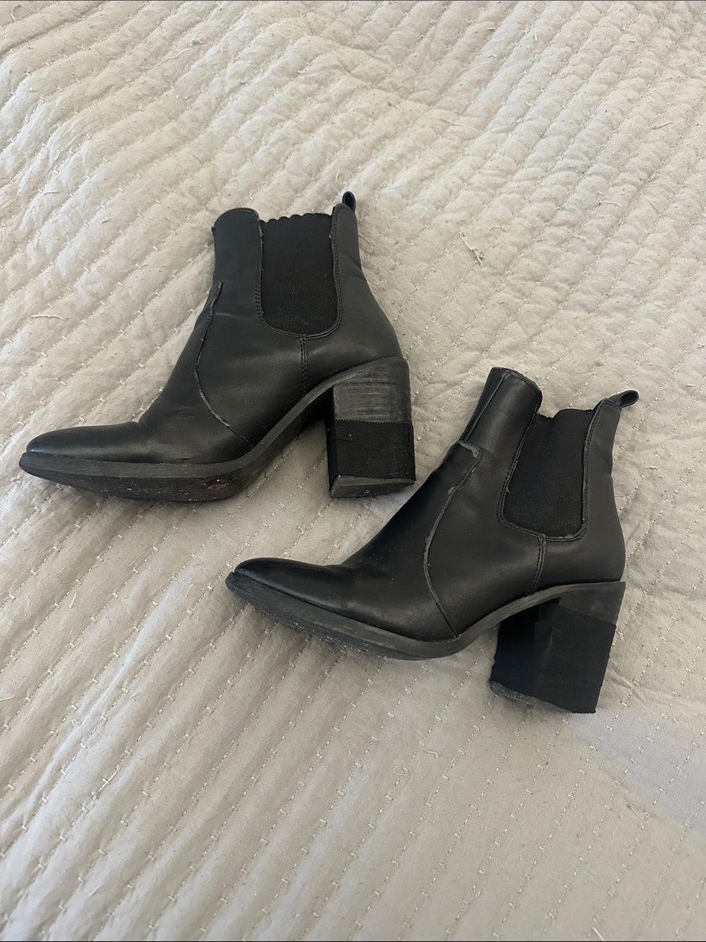 Steve Madden Black Chelsea Block-Heel Ankle Boots